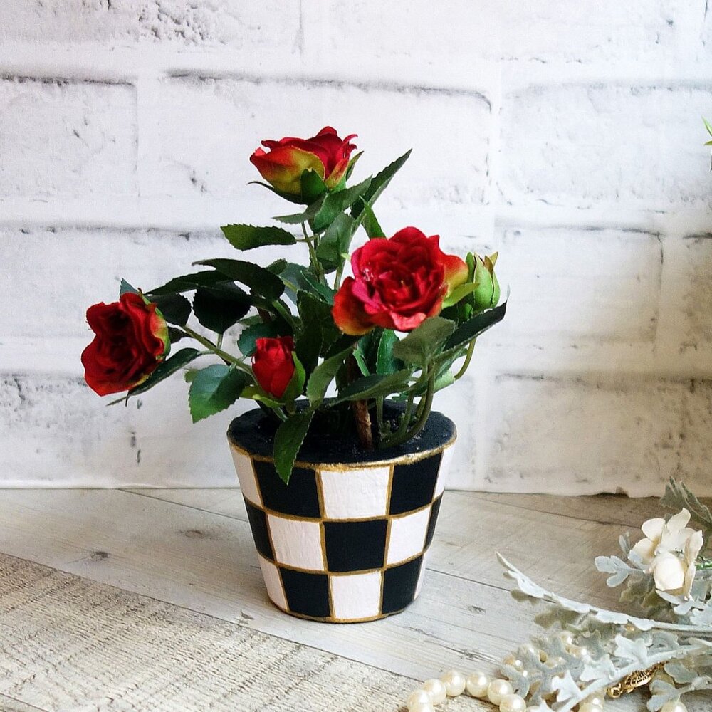 Checked Flower - LAST ONE - Pot Checks and Roses Decor Buffalo Check Flower Pot
